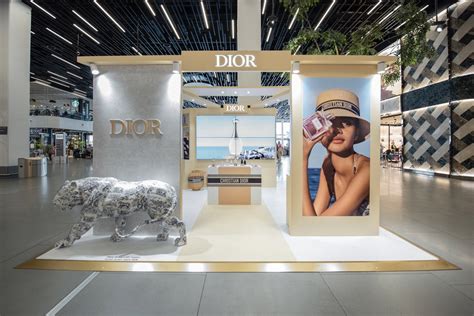 j adore dior schiphol|Dior Riviera brings summer feeling to Amsterdam Airport .